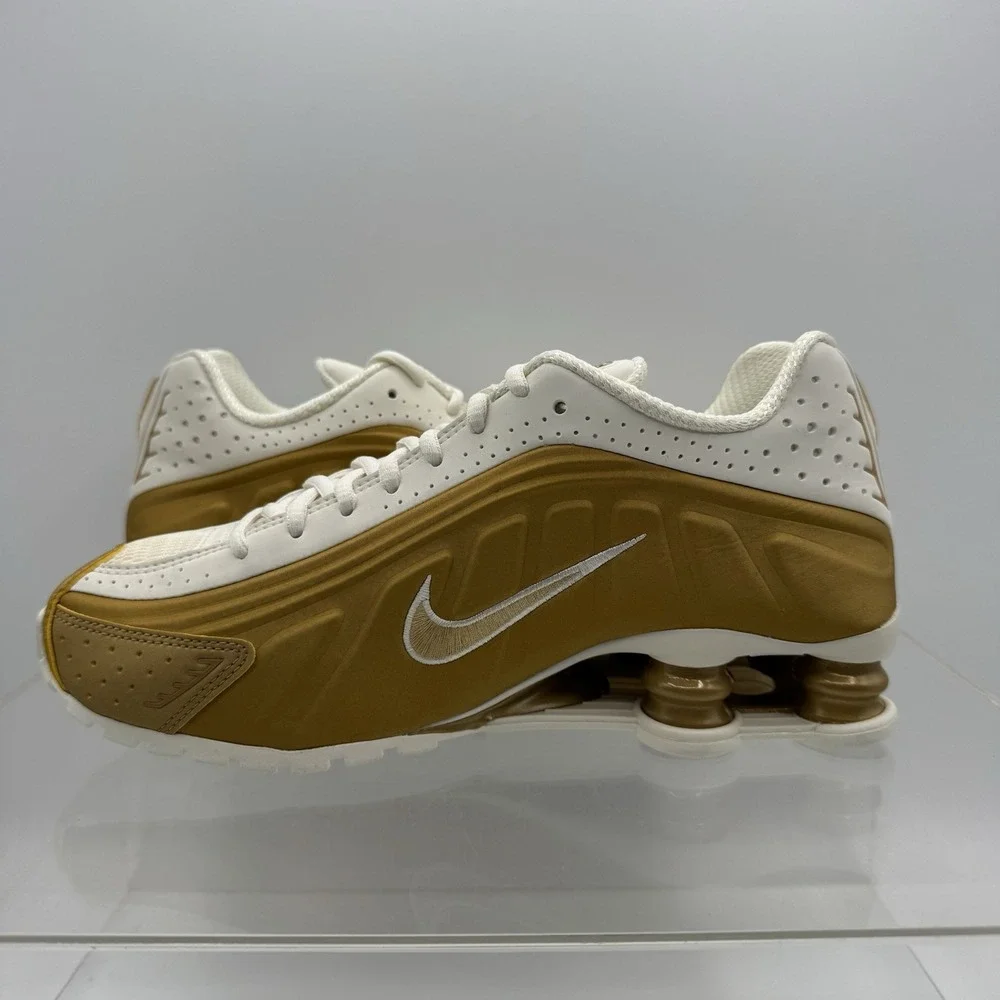 Brand New Nike Shox R4 Soft Pearl Metallic Gold Shoes AR3565-010 Women's Size 7